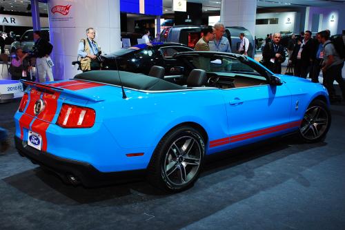 Ford Mustang Shelby GT500 convertible Detroit (2009) - picture 9 of 11
