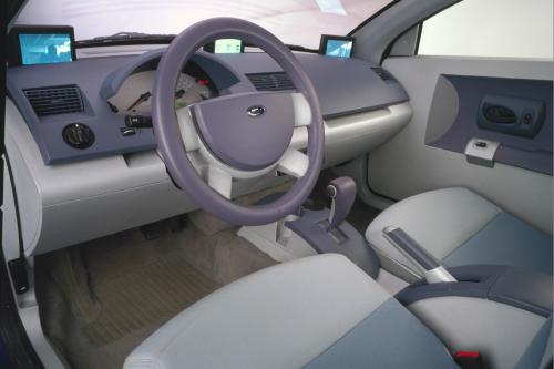 Ford Prodigy HEV (2000) - picture 8 of 10