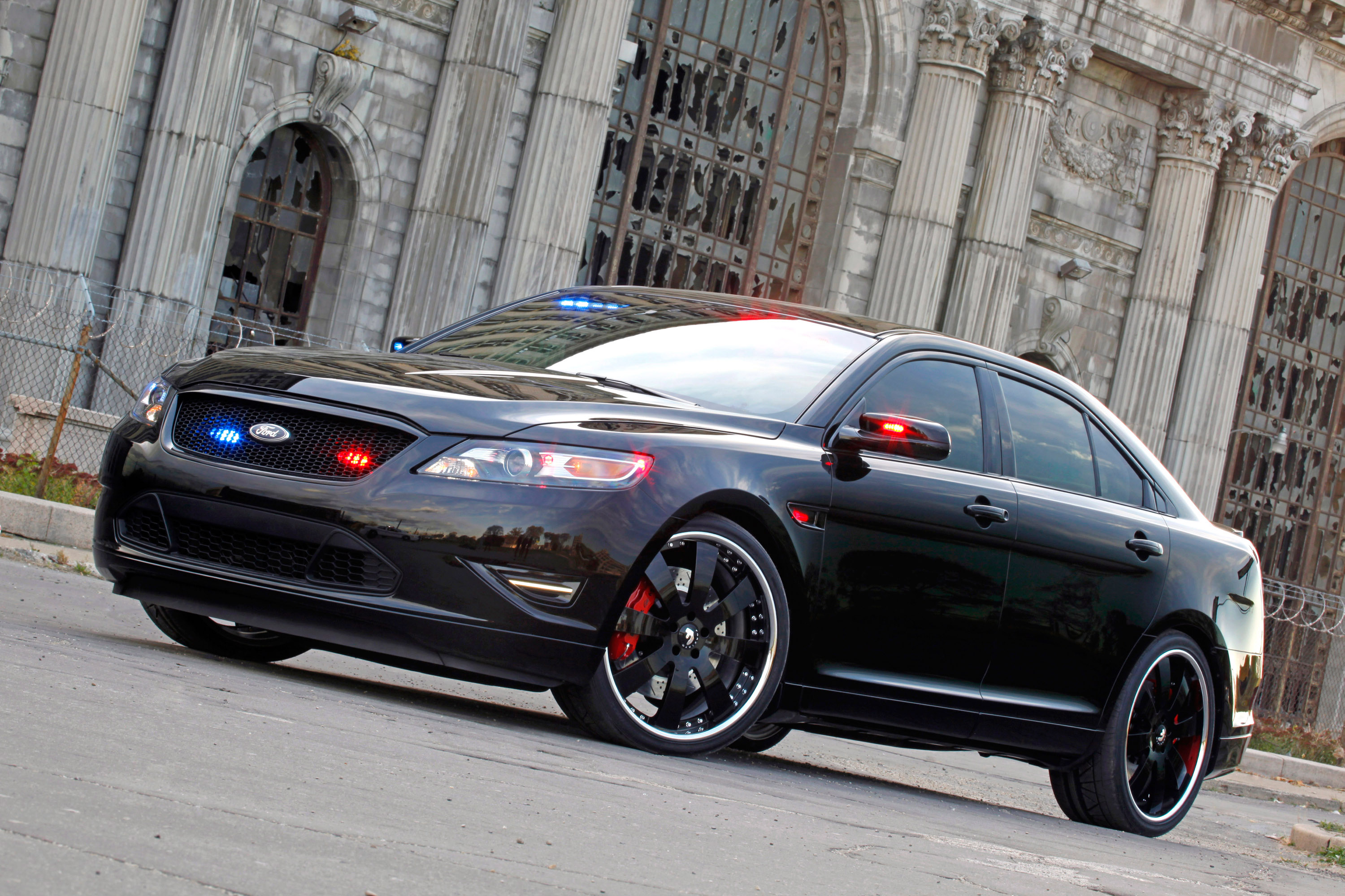 Ford Stealth Police Interceptor Concept