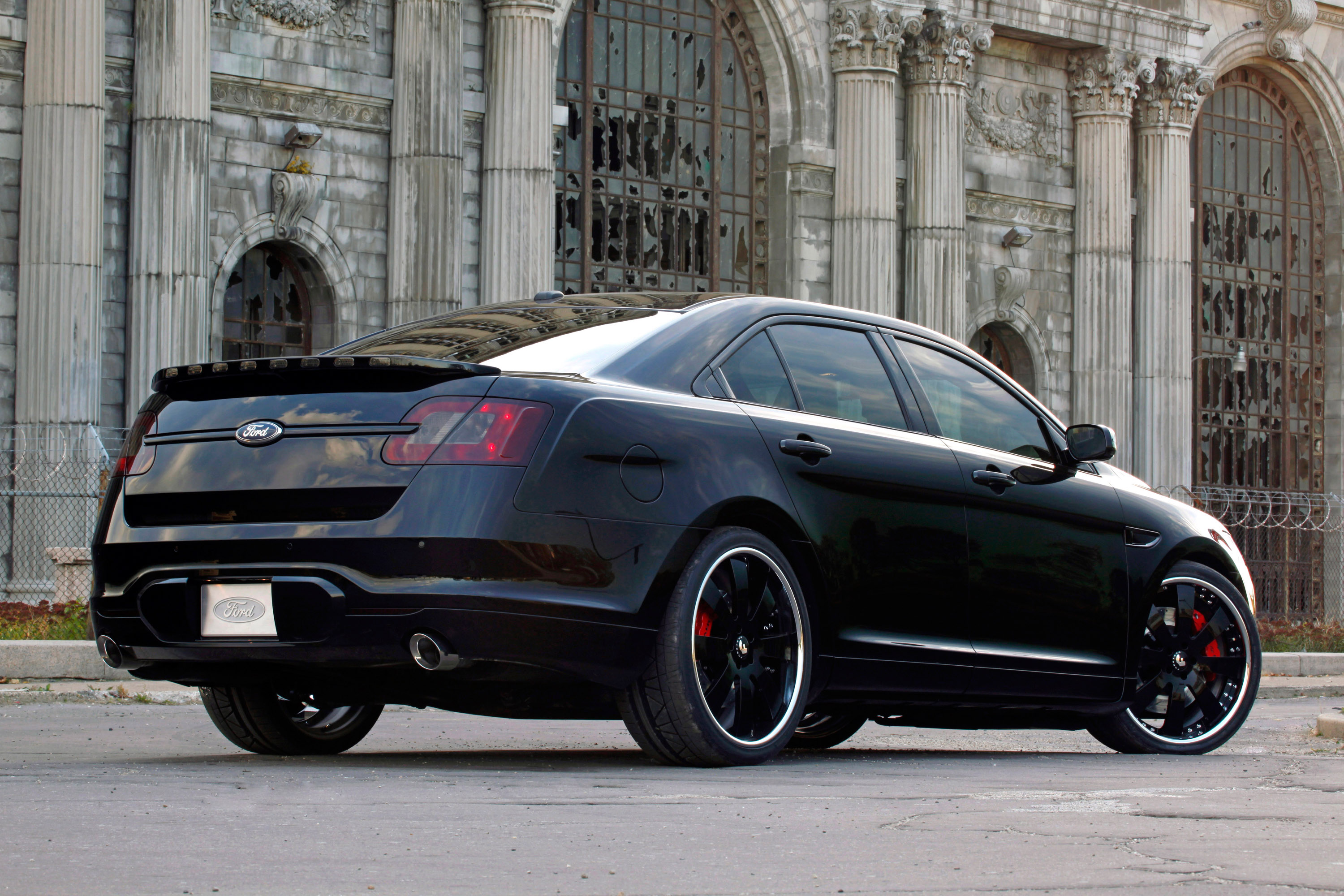 Ford Stealth Police Interceptor Concept