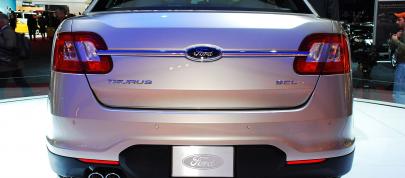 Ford Taurus Detroit (2009) - picture 12 of 12