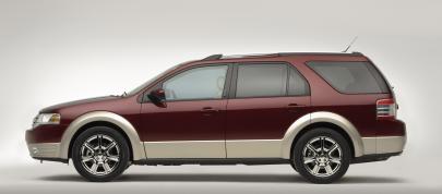 Ford Taurus X (2008) - picture 4 of 5