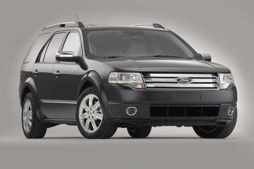 Ford Taurus X (2008) - picture 1 of 5