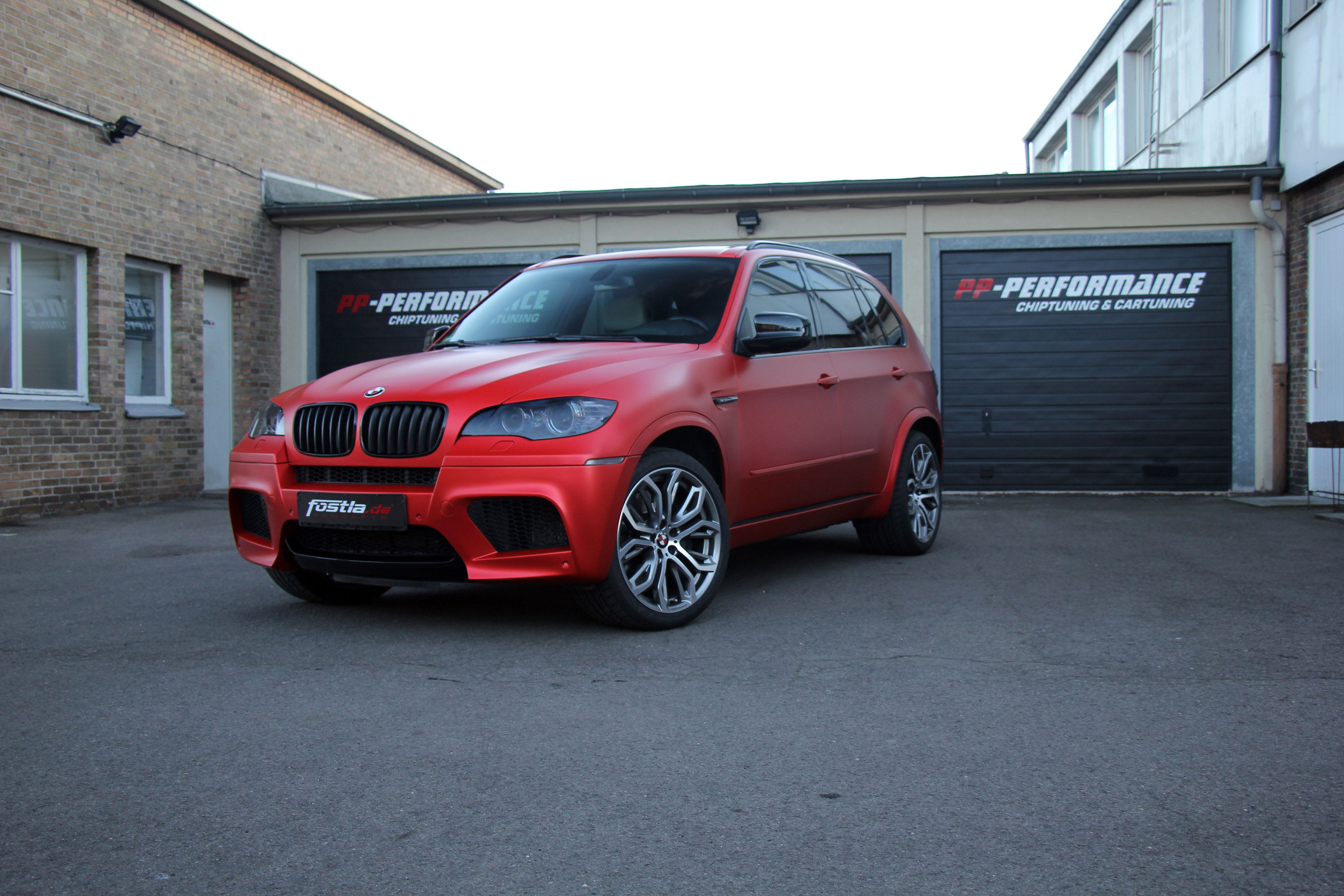 М5 70. BMW x5 e70 Red. BMW x5 e70 m5. BMW x5 e70 красный. BMW x5m e70 m Performance.