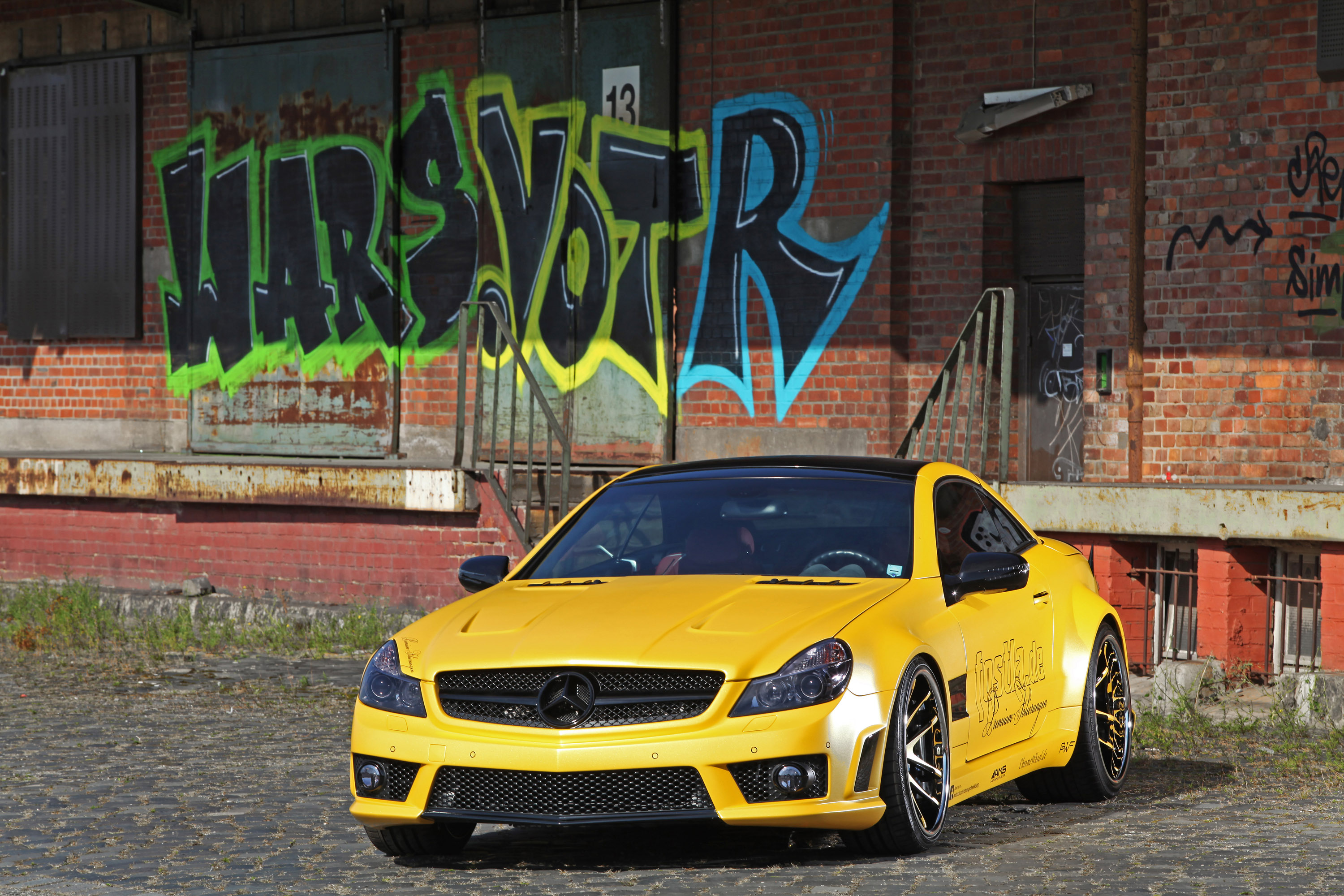 Fostla Mercedes-Benz SL 55 AMG Lquid Gold