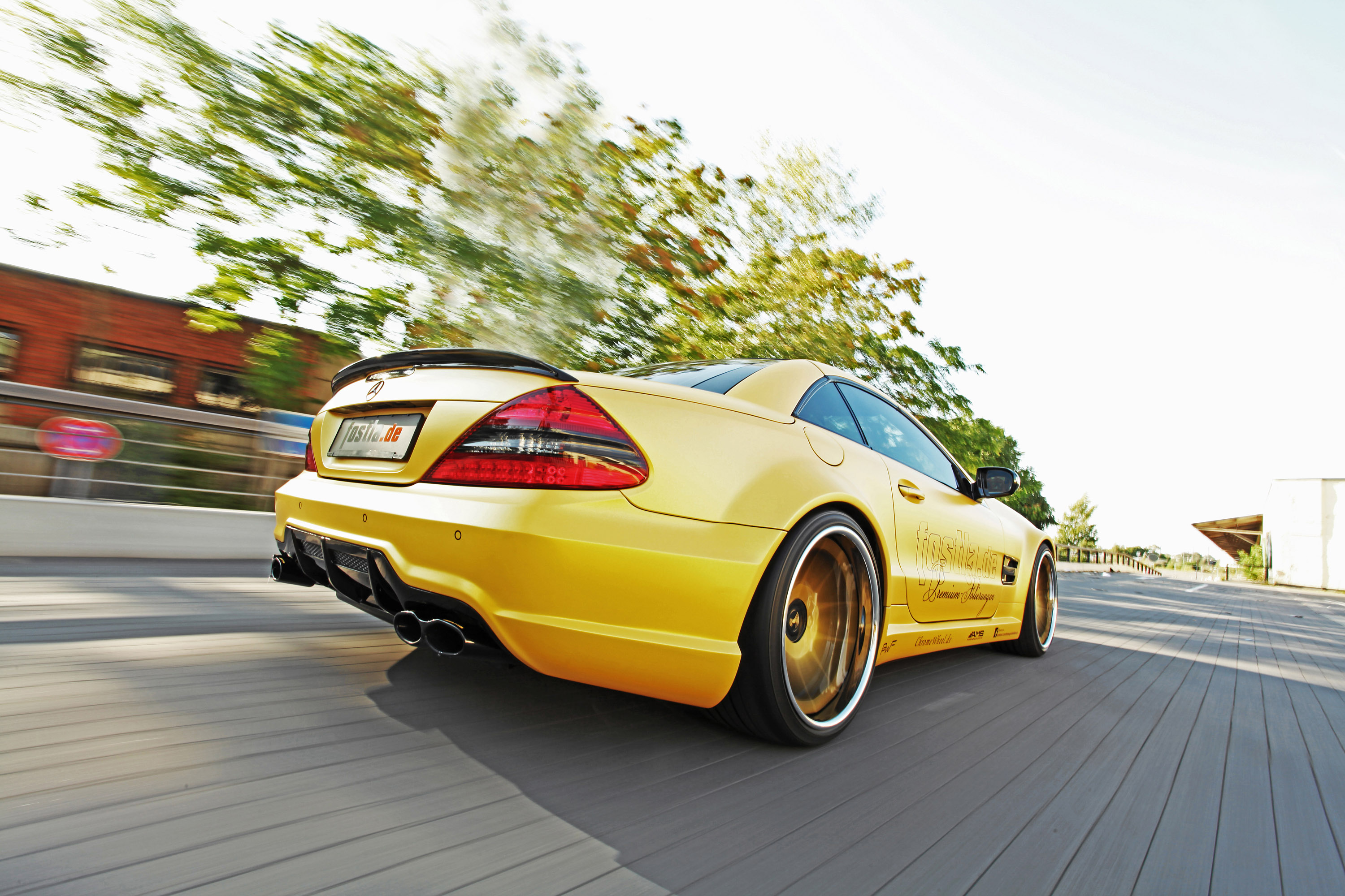 Fostla Mercedes-Benz SL 55 AMG Lquid Gold