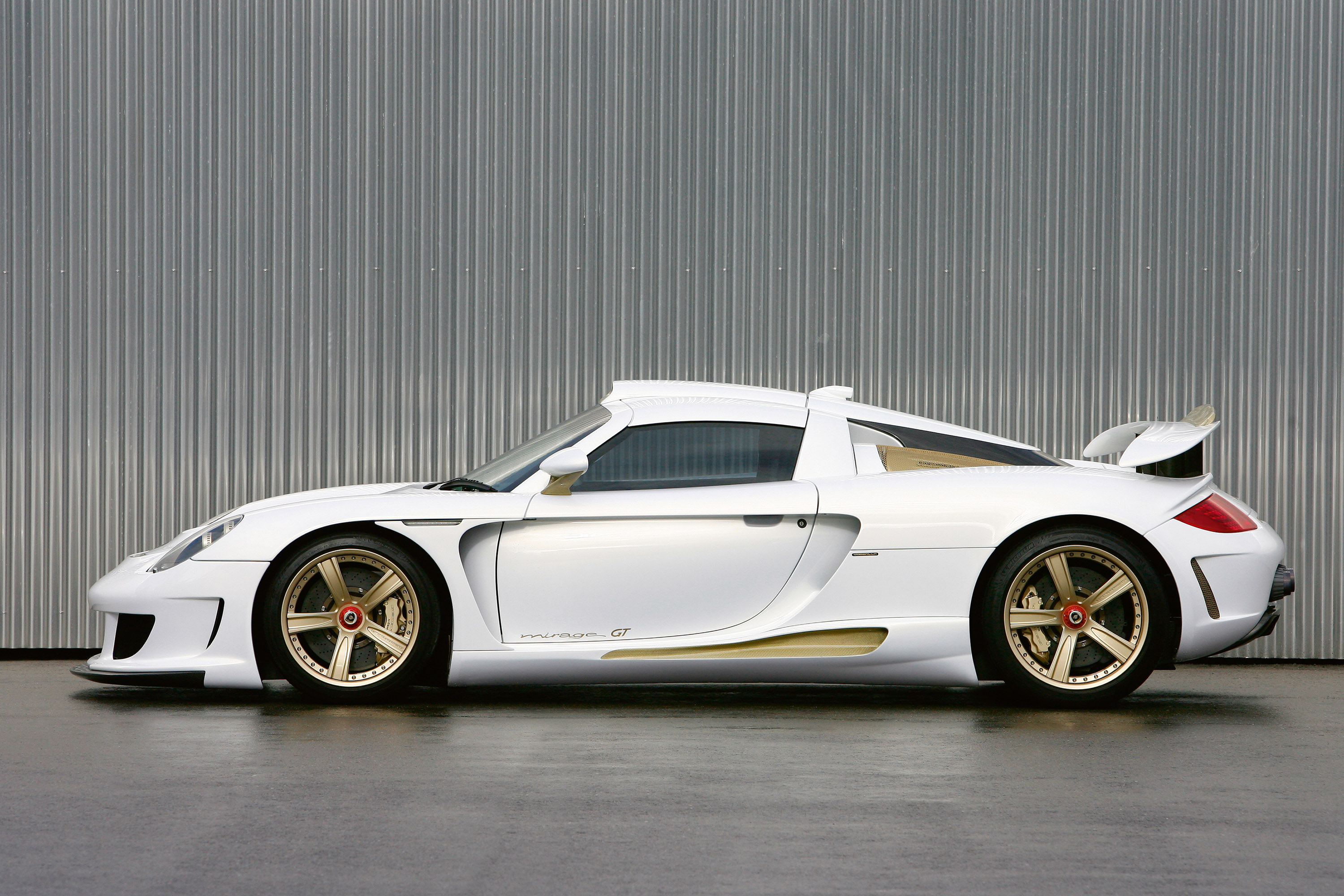 Gemballa Mirage GT Gold Edition Porsche Carrera GT