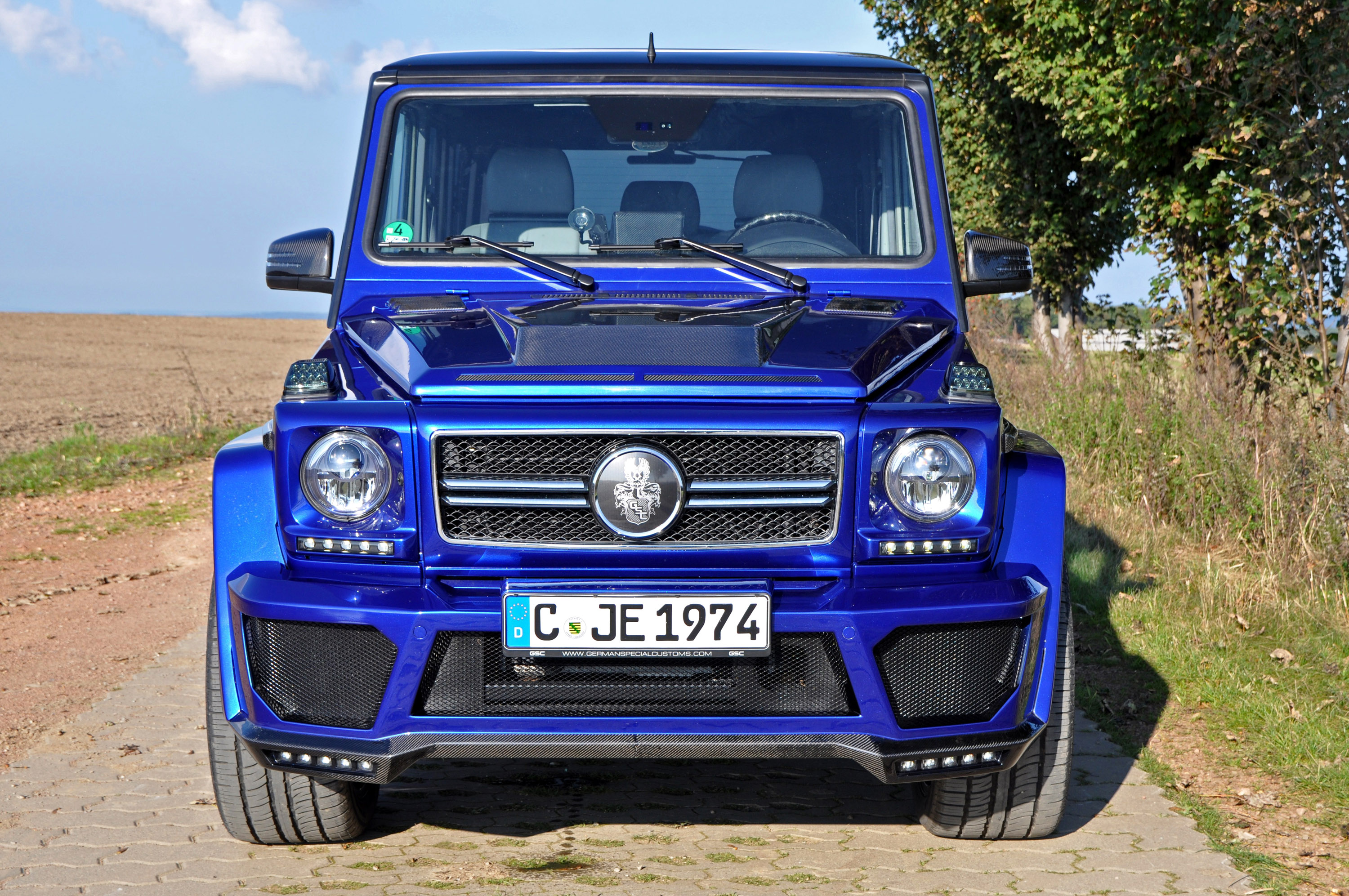 Машины мерседес гелик. Mercedes Benz g400. Мерседес Гелендваген g400. G400 Mercedes. Мерседес Гелендваген синий.