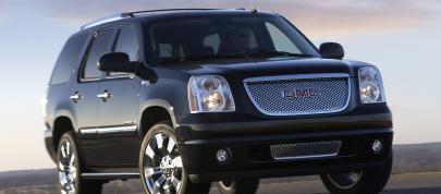 GMC Yukon Denali Hybrid (2009) - picture 4 of 6