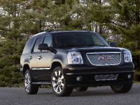 GMC Yukon Denali Hybrid (2009) - picture 3 of 6