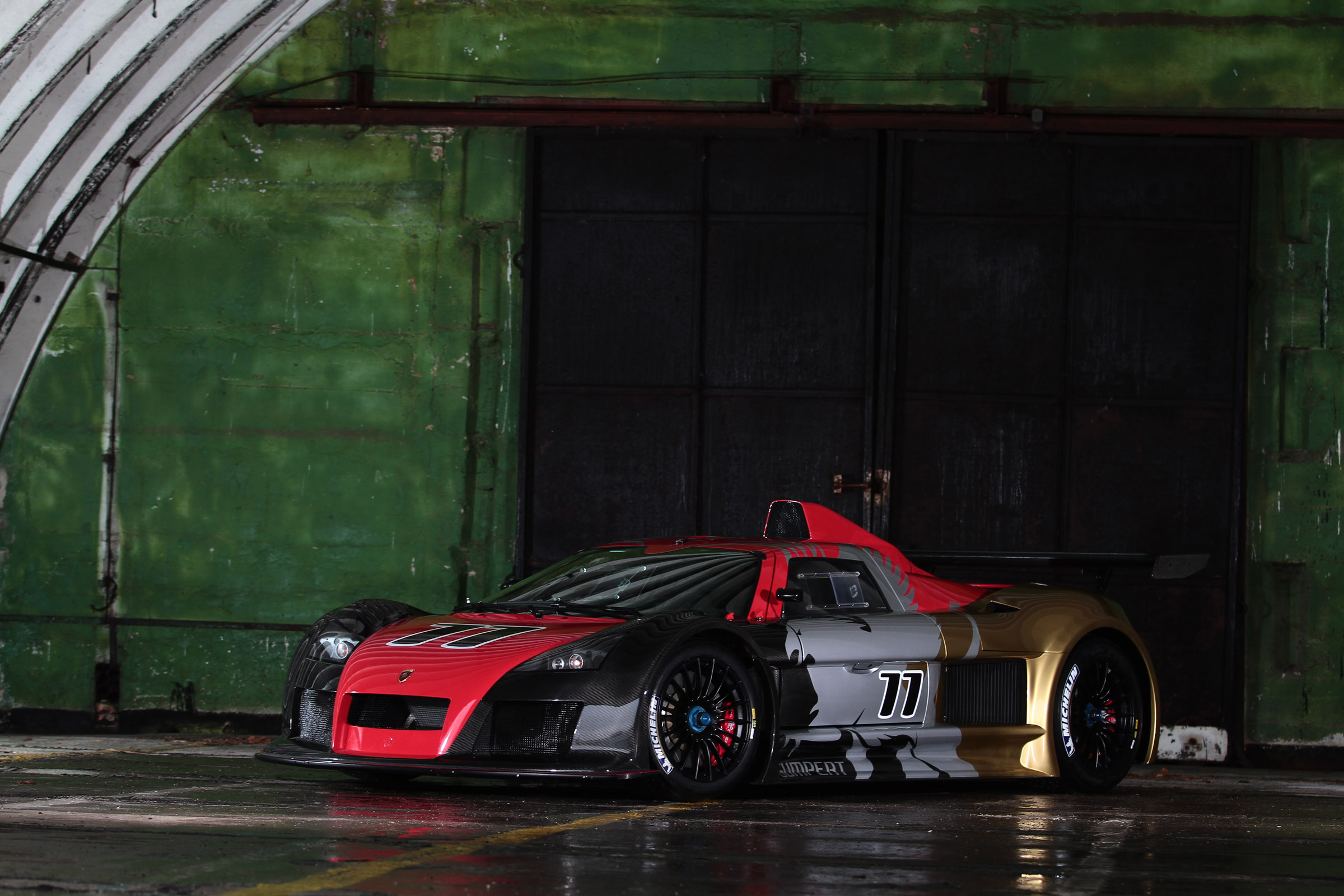 Gumpert apollo r