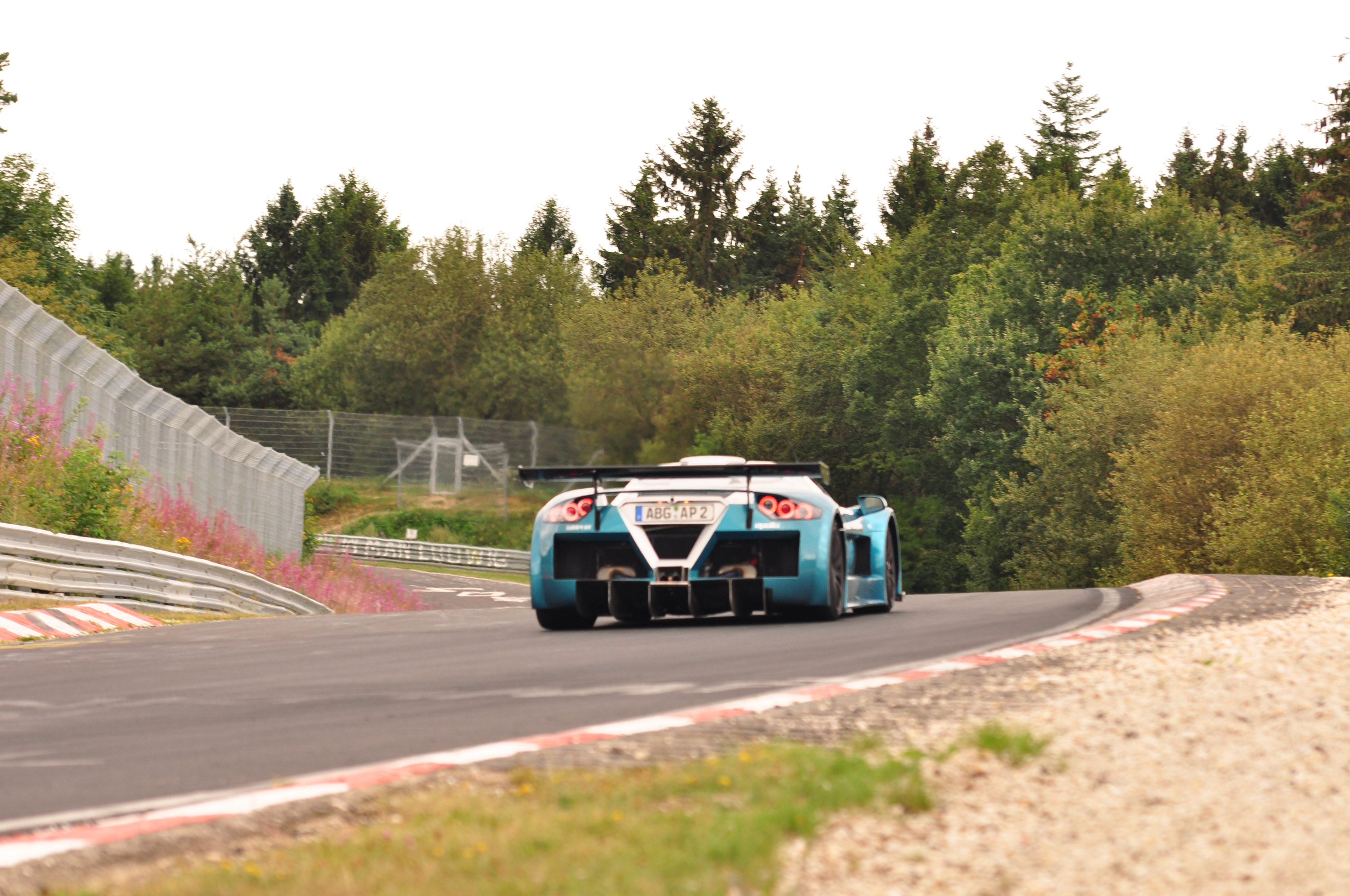 GUMPERT apollo sport new lap record at Nürburgring