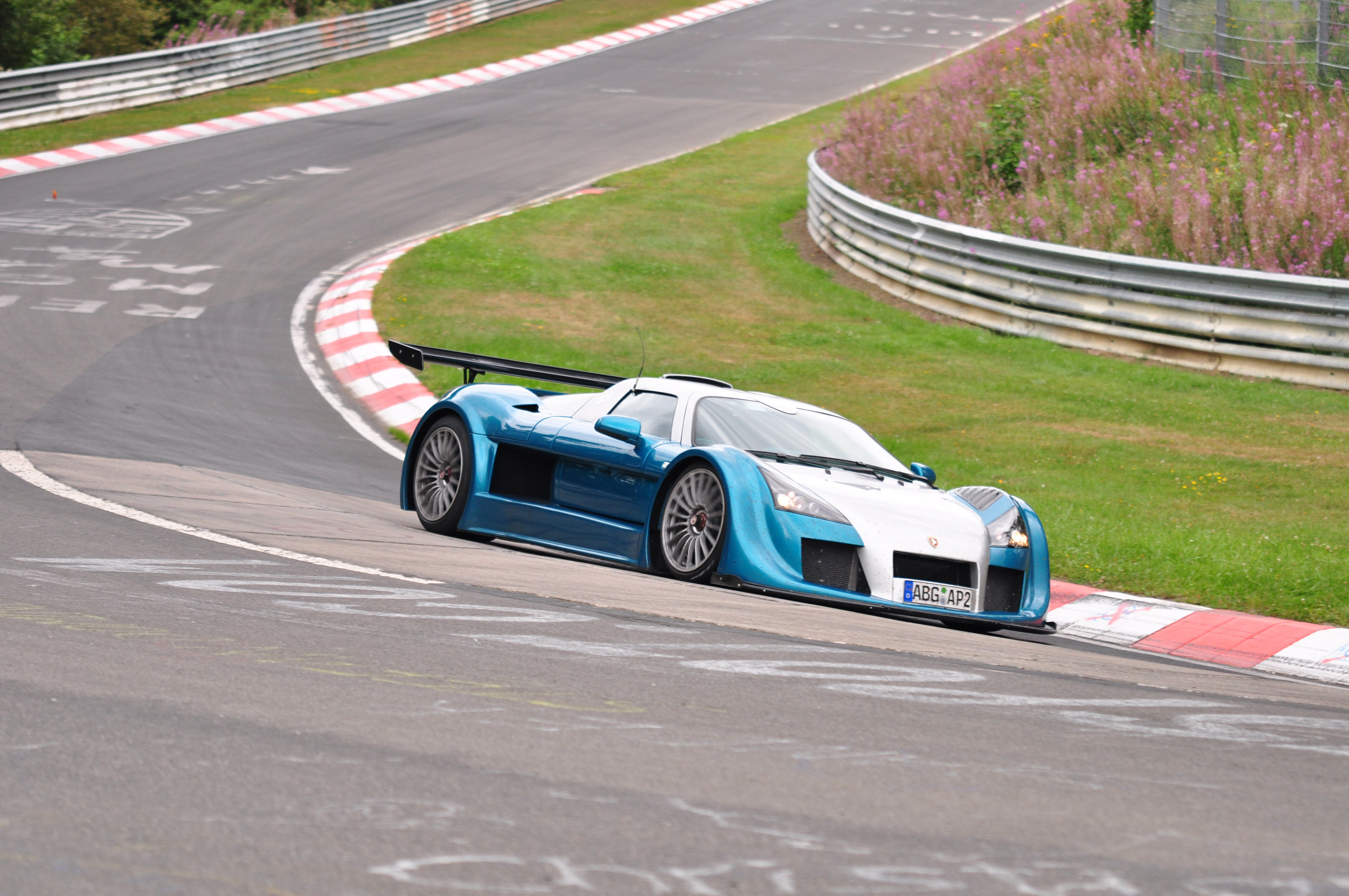 GUMPERT apollo sport new lap record at Nürburgring