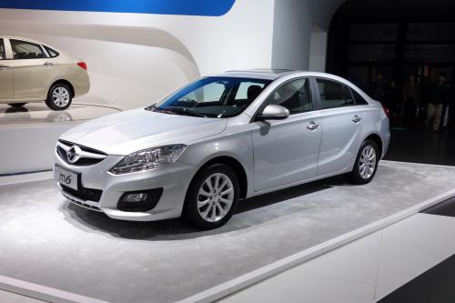 Haima M6 Shanghai (2013) - picture 1 of 3