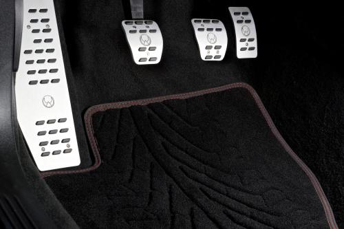 Heico Sportiv Volvo V40 Pirelli (2013) - picture 9 of 9