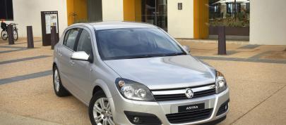 Holden Astra CDTi Diesel (2009) - picture 4 of 18
