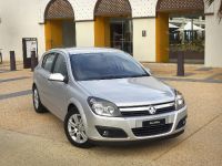 Holden Astra (2009) - picture 4 of 18