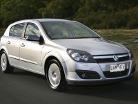 Holden Astra (2009) - picture 5 of 18