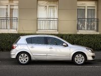 Holden Astra CDTi Diesel (2009) - picture 10 of 18