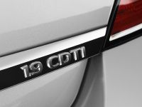 Holden Astra CDTi Diesel (2009) - picture 14 of 18