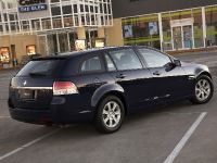 Holden VE sportwagon (2008) - picture 7 of 10