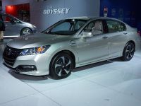 Honda Accord Hybrid New York (2013) - picture 2 of 3