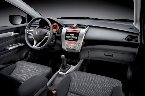 Honda City (2009) - picture 9 of 19