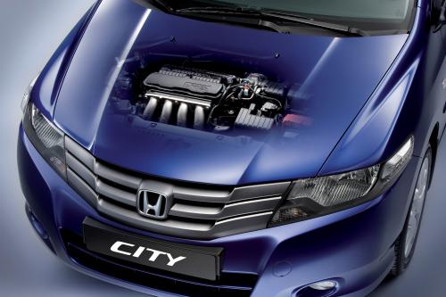 Honda City (2009) - picture 17 of 19