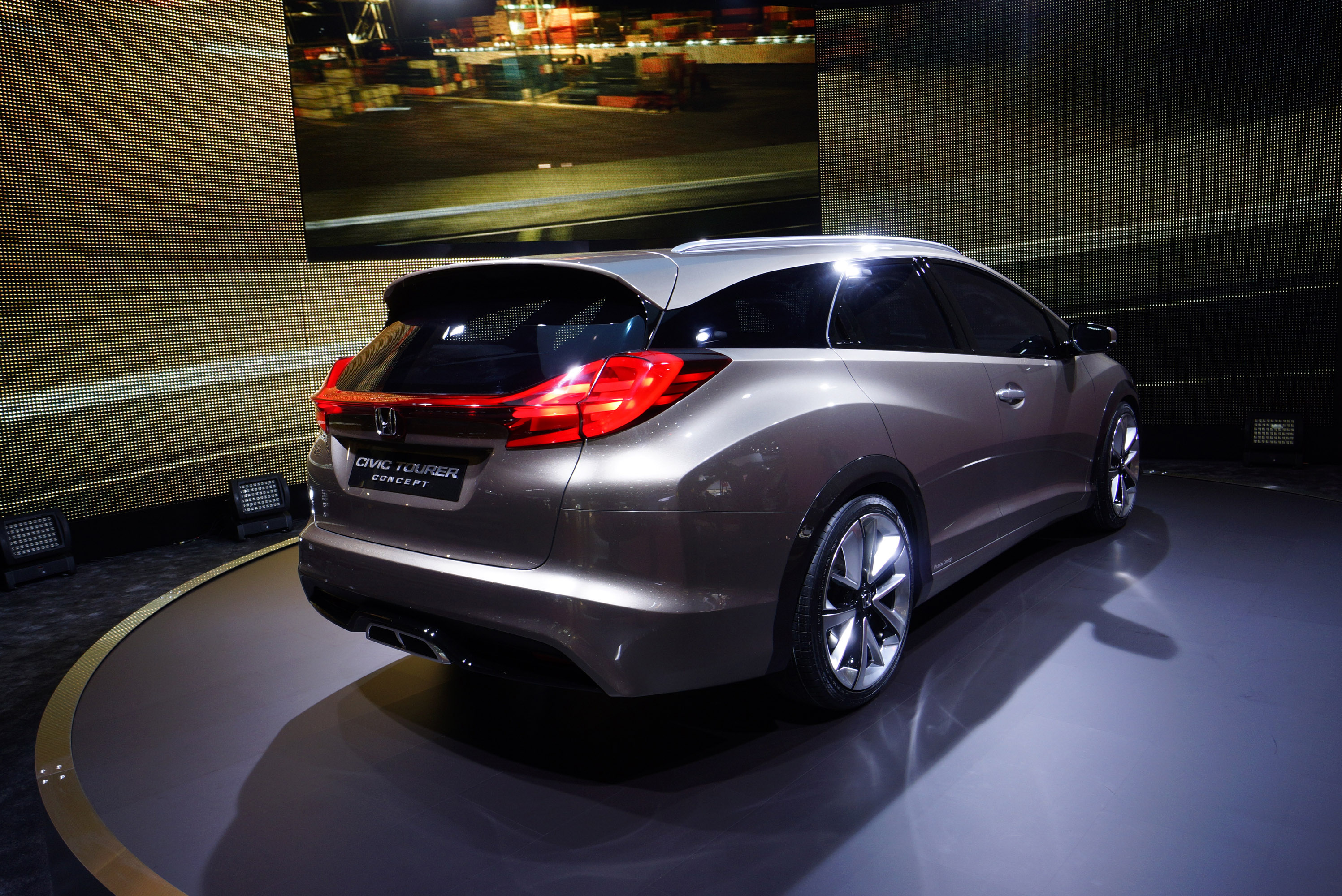 Honda Civic Tourer Concept Geneva