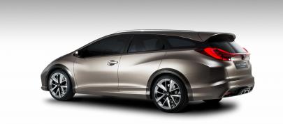 Honda Civic Tourer Concept (2013) - picture 4 of 5