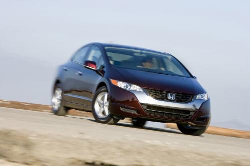 Honda FCX Clarity (2008) - picture 1 of 35