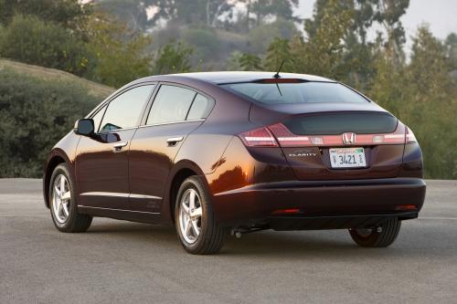 Honda FCX Clarity (2008) - picture 16 of 35