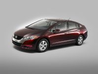 Honda FCX Clarity (2008) - picture 13 of 35