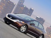 Honda FCX Clarity (2008) - picture 29 of 35