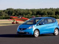 Honda Jazz (2008) - picture 7 of 64