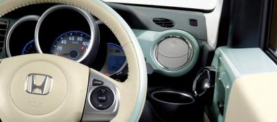 Honda N-Box Slash (2015) - picture 7 of 11