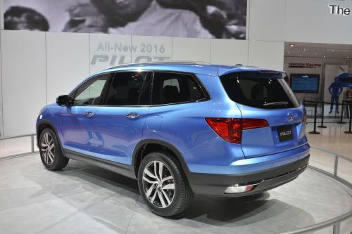 Honda Pilot Chicago (2015) - picture 17 of 20