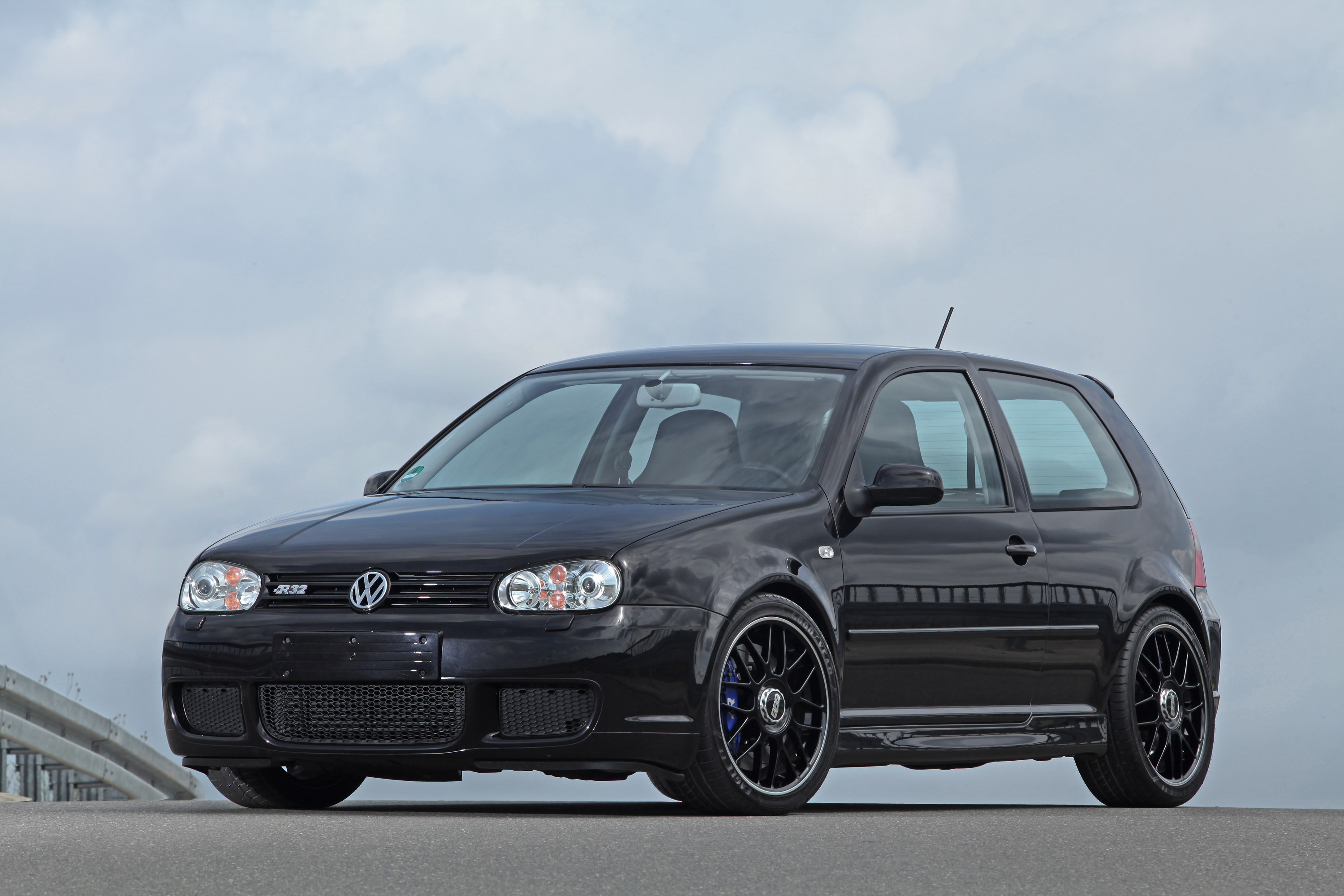 HPerformance Transforms A Golf 4 R32 Into A Serious Powerhouse