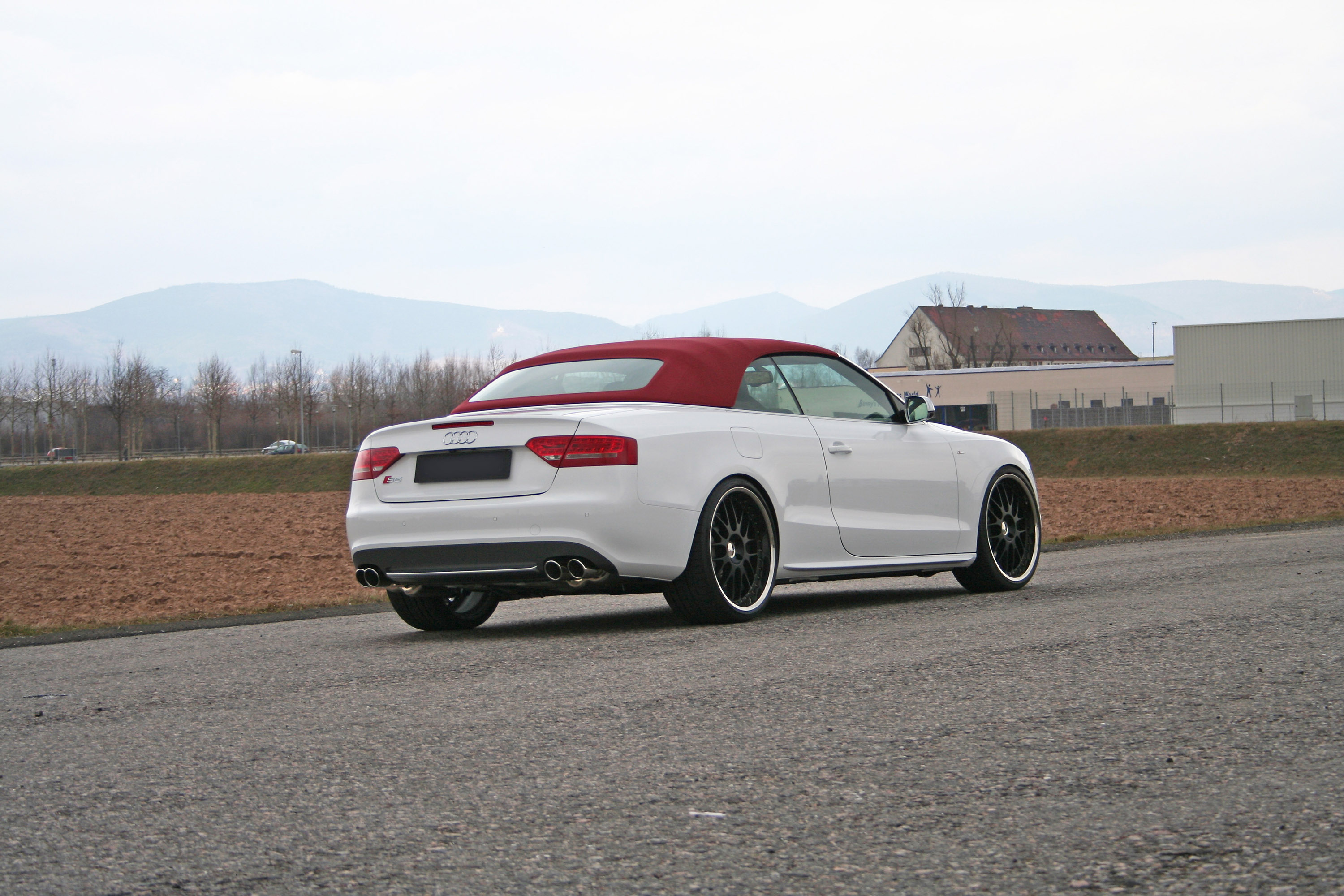 HS Motorsport Audi S5 Cabrio