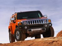 Hummer H3 Alpha (2008) - picture 2 of 5