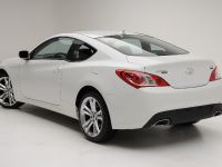 Hyundai Genesis Coupe R-Spec (2009) - picture 4 of 9