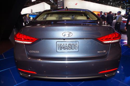 Hyundai Genesis Detroit (2014) - picture 9 of 10