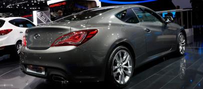 Hyundai Genesis Geneva (2012) - picture 7 of 7