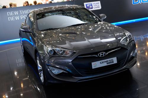 Hyundai Genesis Geneva (2012) - picture 1 of 7