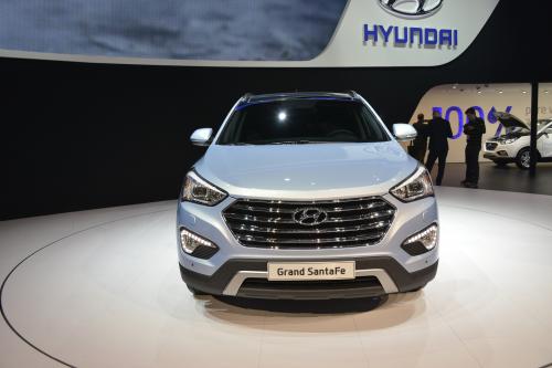 Hyundai Grand SantaFe Geneva (2013) - picture 1 of 8