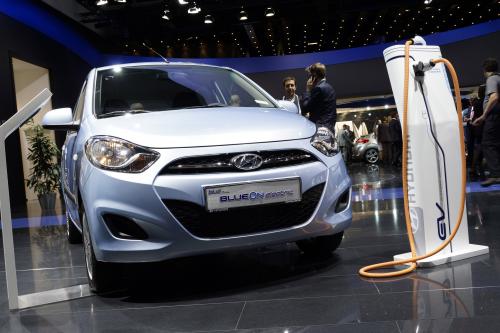 Hyundai i10 Blue ev Frankfurt (2011) - picture 1 of 2