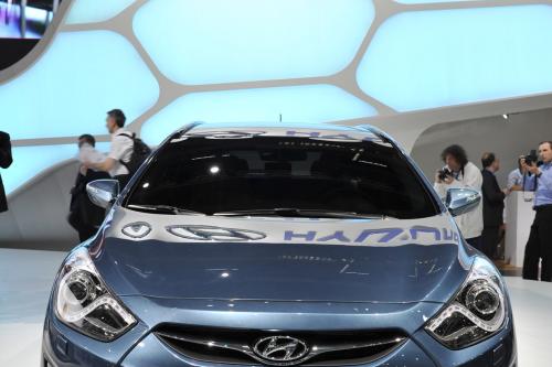 Hyundai i40 Geneva (2011) - picture 1 of 4