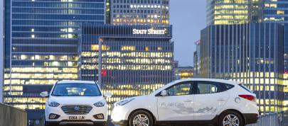 Hyundai ix35 Fuel Cell Vehicles (2014) - picture 4 of 9