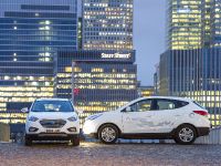 Hyundai ix35 Fuel Cell Vehicles (2014) - picture 4 of 9