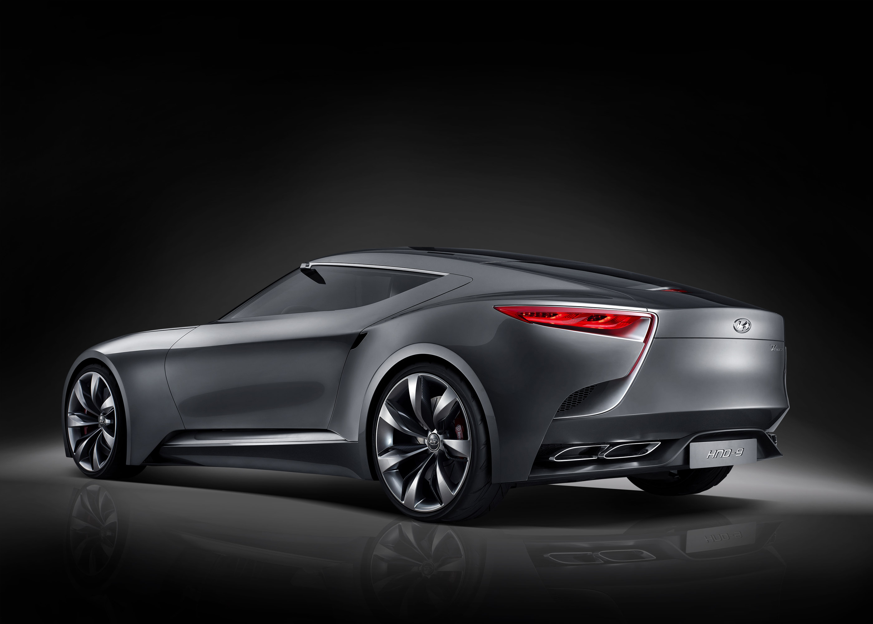 Hyundai Luxury Sports Coupe HND-9